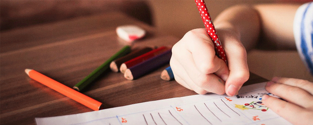 "Melihat! Kami Belajar!": Bagaimana Menjual Digital Barang untuk Homeschooling