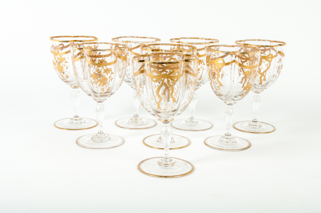 25 Trending Antiques to Sell that are in High Demand